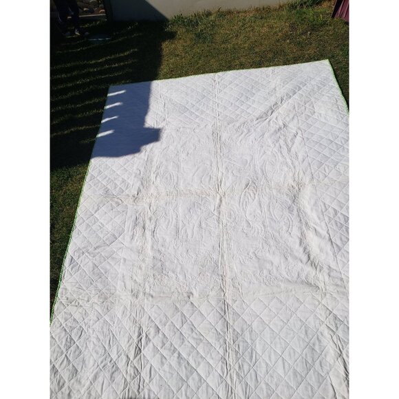 Hand Stitched Vintage Quilt, Hand Painted Design Heraldic Lion Coat of Arms - Picture 7 of 8